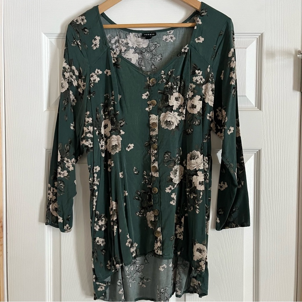 Torrid 2 Dark Green Floral Blouse